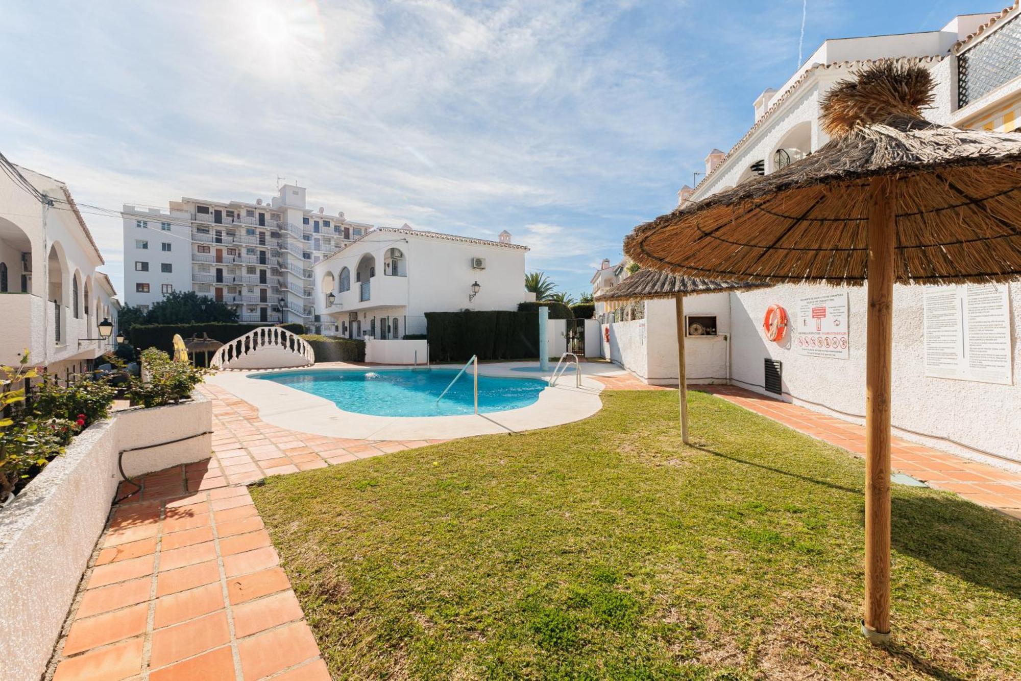 1 Bedroom In Verano Azul, Free Wi-Fi Nerja Dış mekan fotoğraf